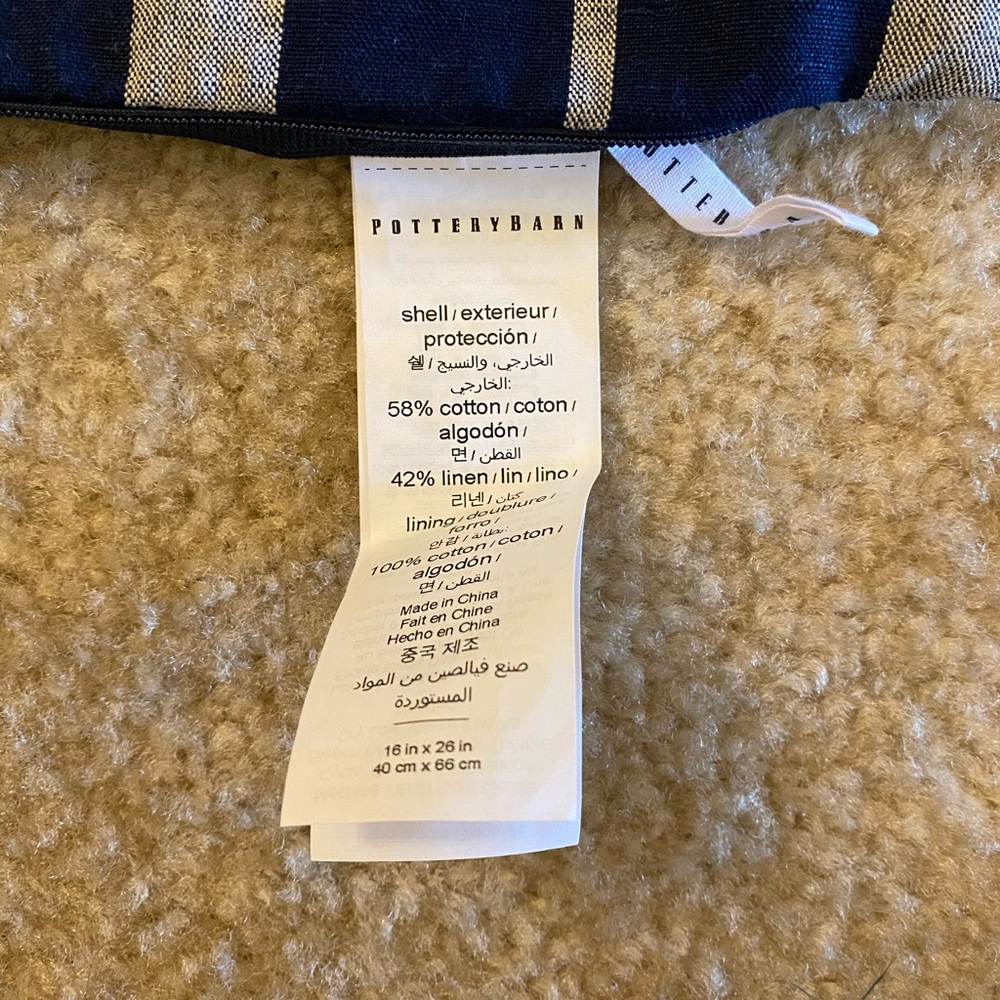 Pillow cover bundle - Picture 2 of 4